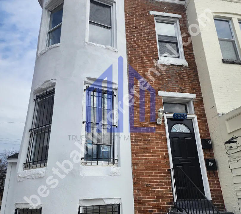 2535 Greenmount Ave