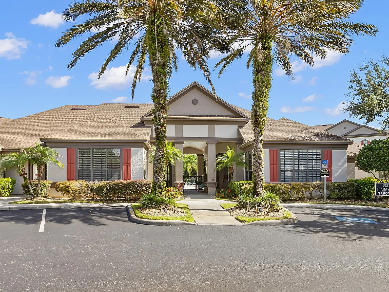 Delano at Cypress Creek — Photo 3