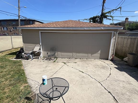 2nd image of 275 Luella Ave