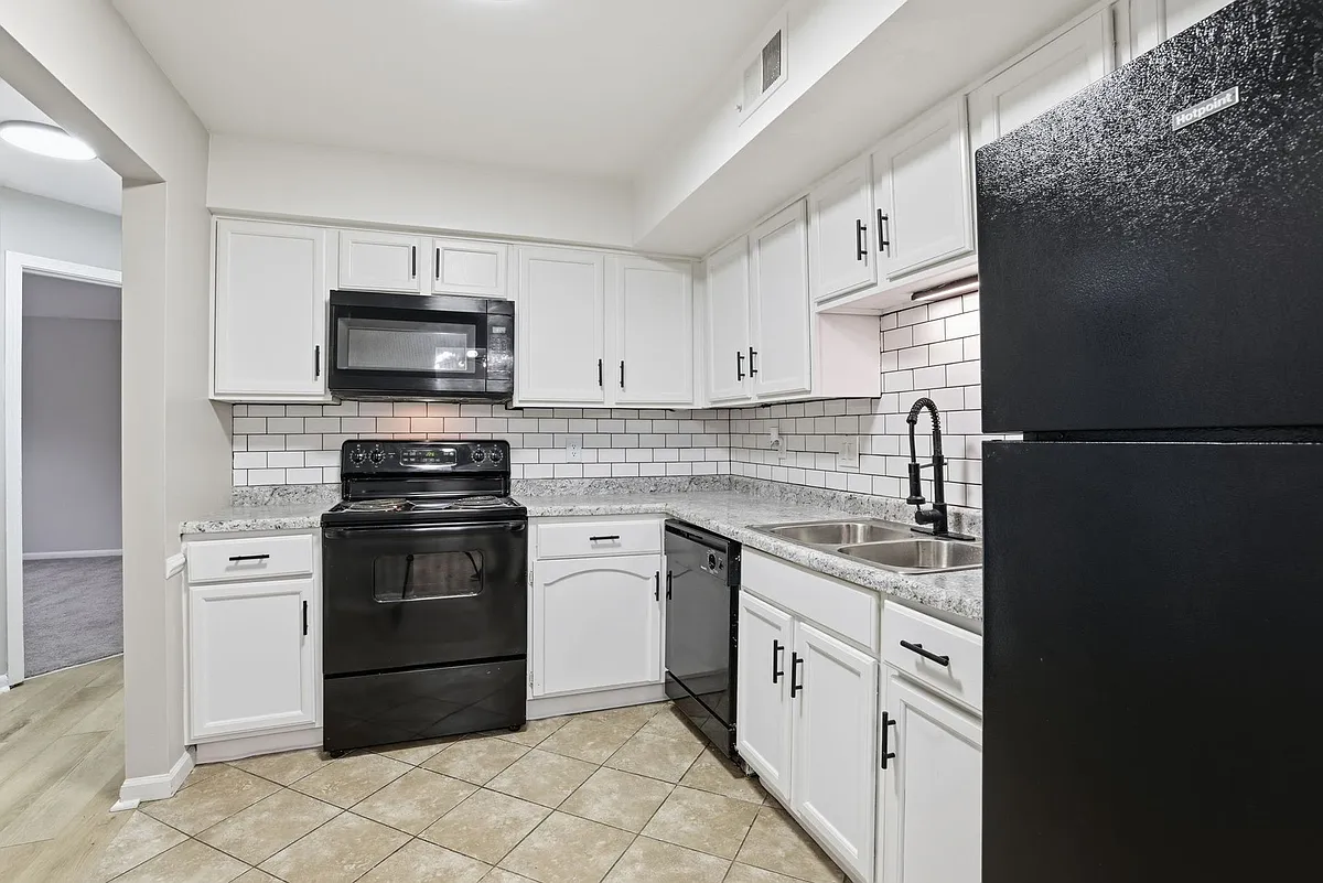 Building Photo - The Lenox Apartment Homes