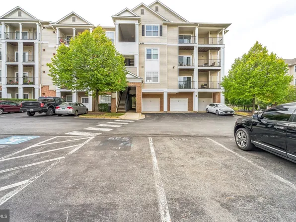 13502 Derry Glen Ct APT 403, Germantown, MD 20874