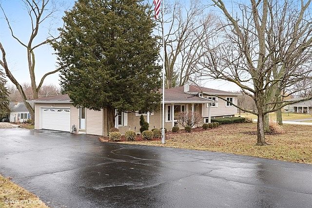 1st image of 734 Bayer Dr