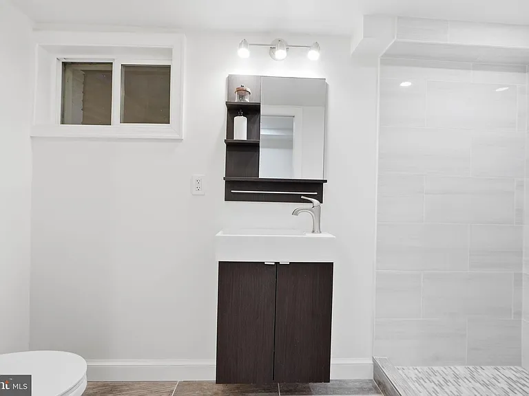 5520 N Capitol St NW — Photo 33