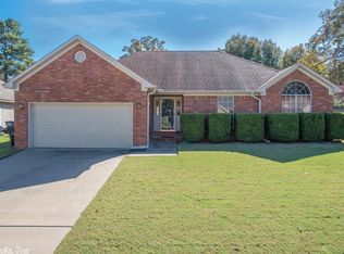 5049 Willow Glen Cir, Sherwood, AR 72120