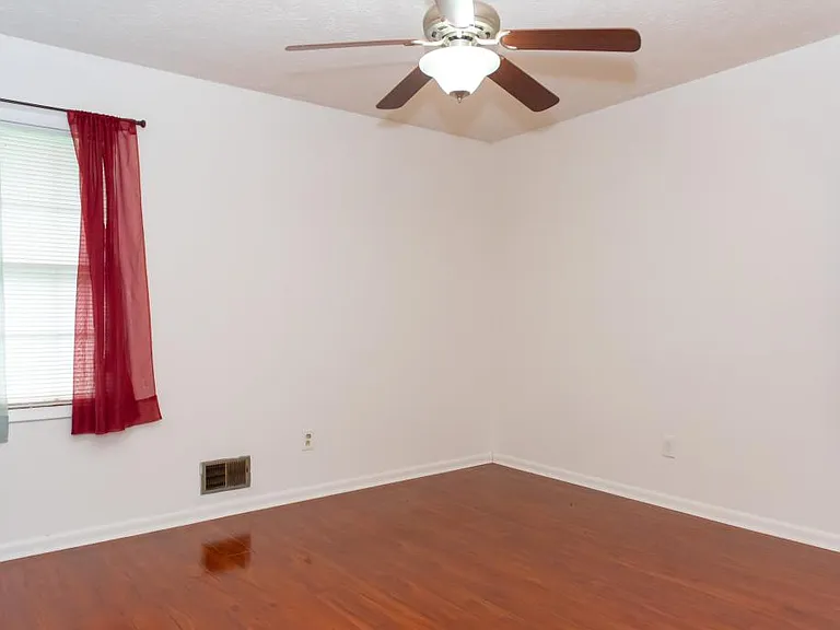 6205 Fieldcrest Dr — Photo 12