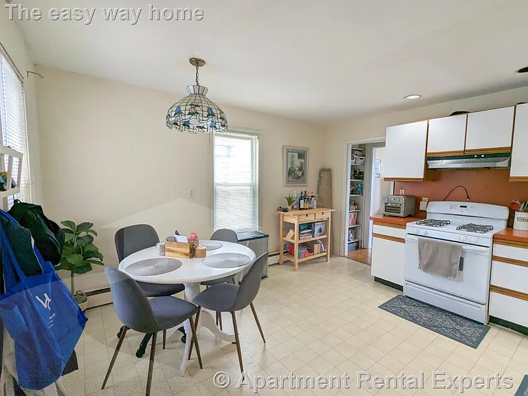 15 Howe St #5 — Photo 8