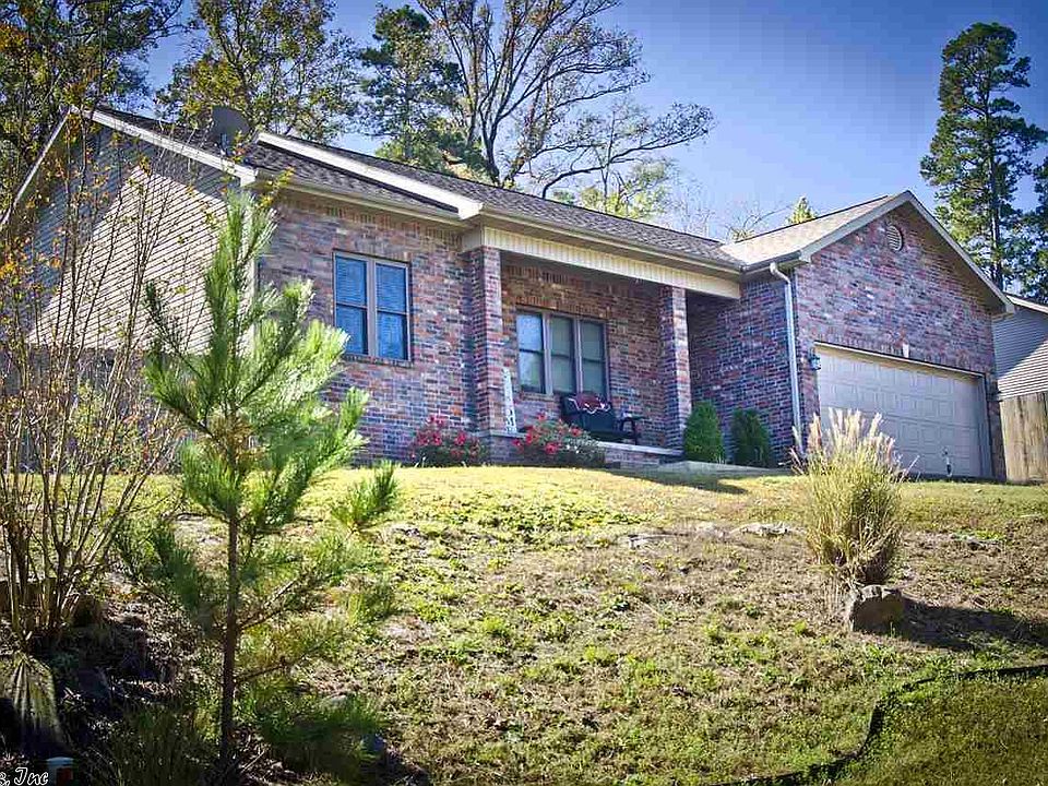 1st image of 144 Cobbleridge Trl
