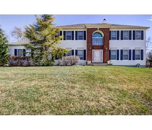 42 Anderson Way photo 1