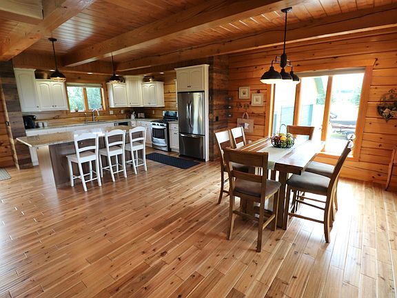 3rd image of 2355 Saint Clair Cir