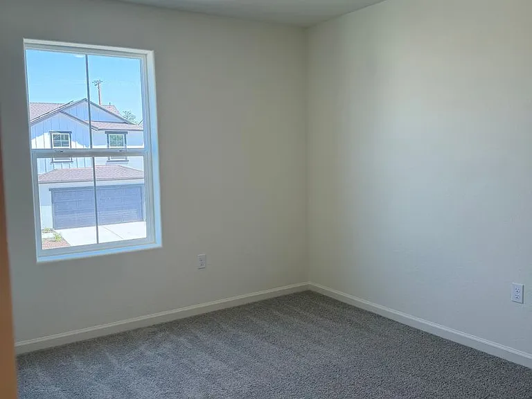 1919 Oak Falls Ct — Photo 22