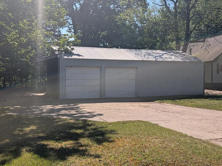 2226 Timber Trl NE — Photo 5
