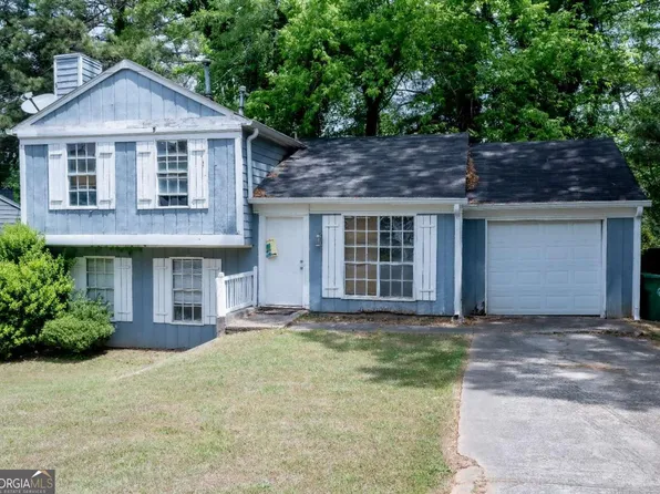 4584 Garden Hills Dr, Stone Mountain, GA 30083