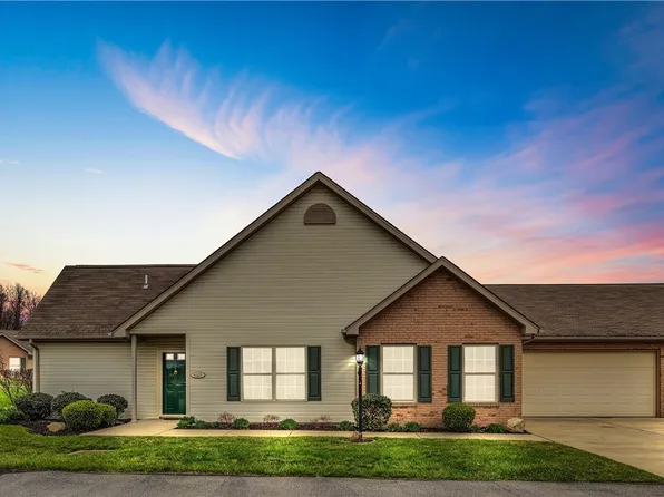 1033 Timberwood Dr, Beaver Falls, PA 15010