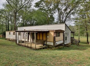 46 Valley Trl SE, Acworth, GA 30101