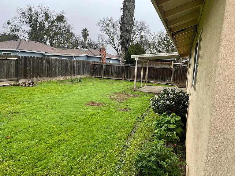 1333 Woodside Dr — Photo 10