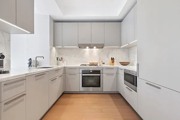 Rented by Keller Williams NYC | media 13
