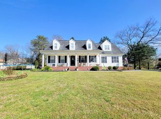 282 Maple Crest Cir NW, Charleston, TN 37310