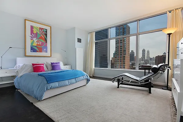 Sold by Corcoran | media 2