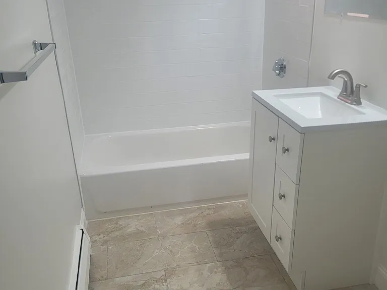 61 Selkirk Rd #5 — Photo 9