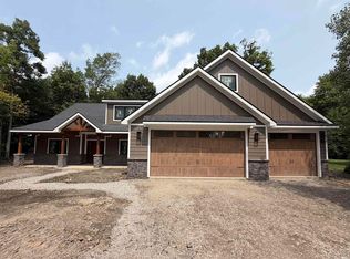 8121 Rothman Rd, Fort Wayne, IN 46835