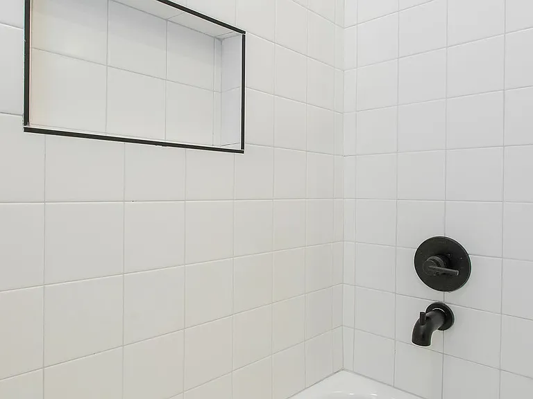 4001 Roseland Ave — Photo 44