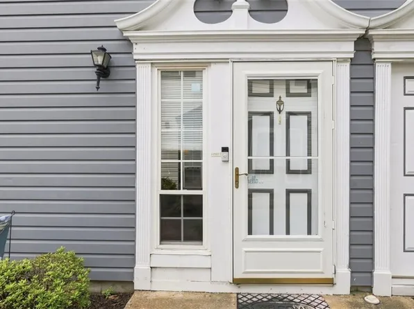 292 Ferdinand Cir, Virginia Beach, VA 23462