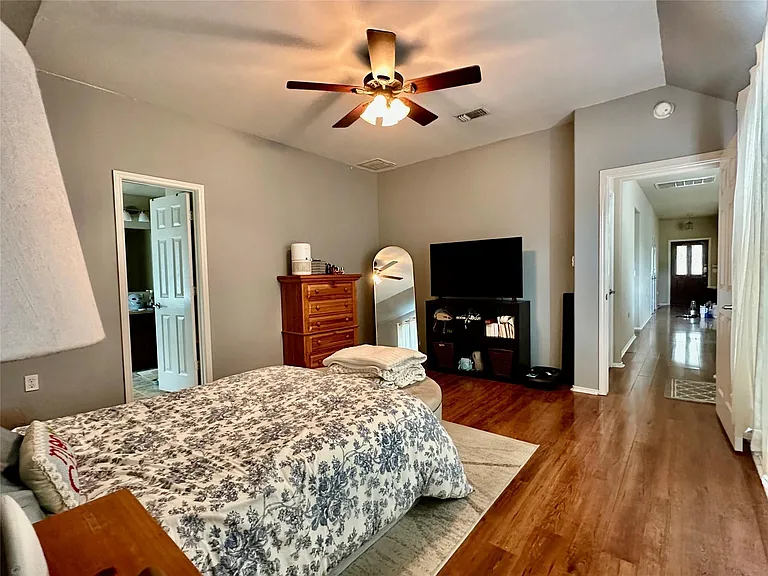7521 Cedar Edge Dr — Photo 12