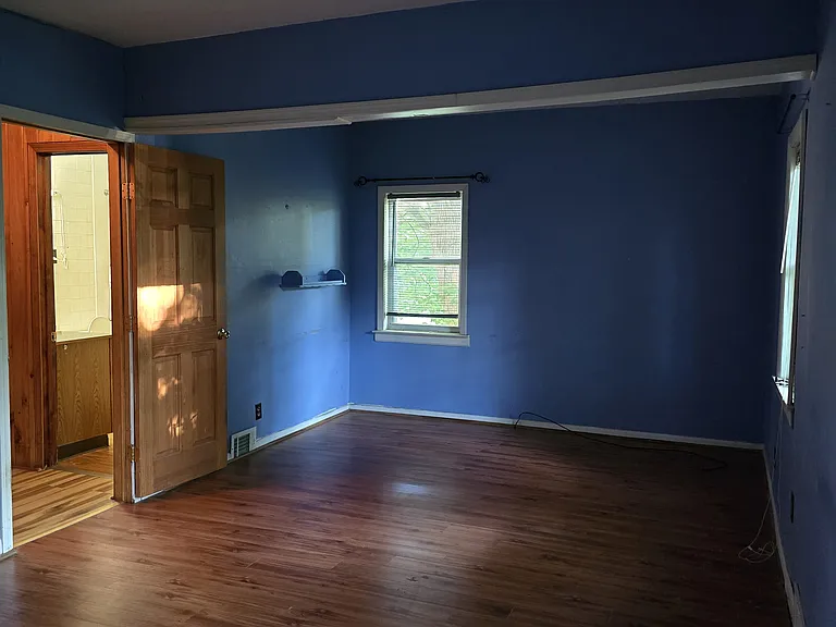 2546 N Forest Rd — Photo 26