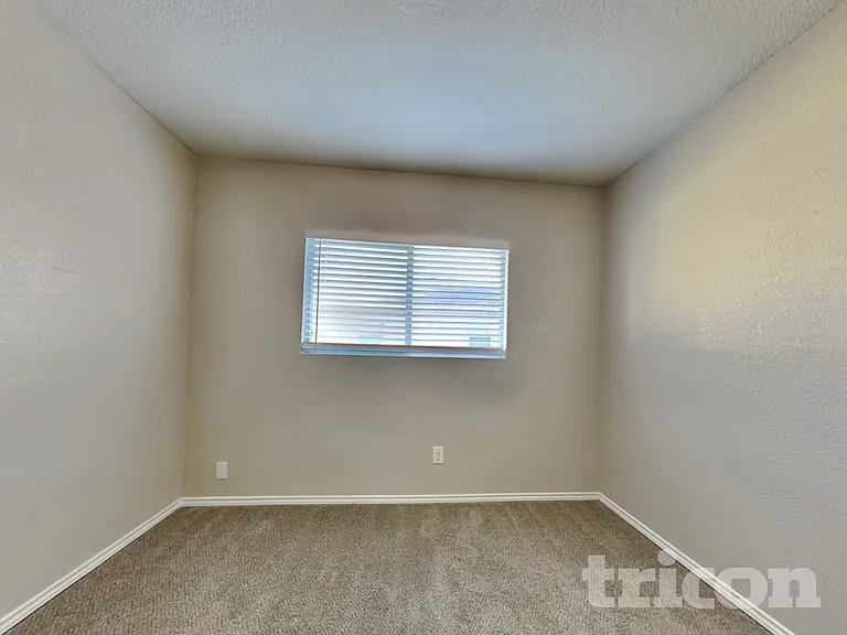 16247 Kentucky Rdg — Photo 10