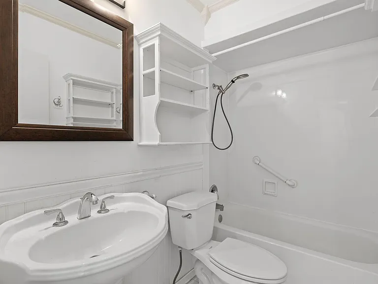 2601 Bellefontaine St #B105 — Photo 20