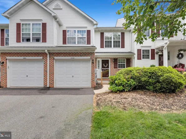 1208 Red Rock Cir, Royersford, PA 19468