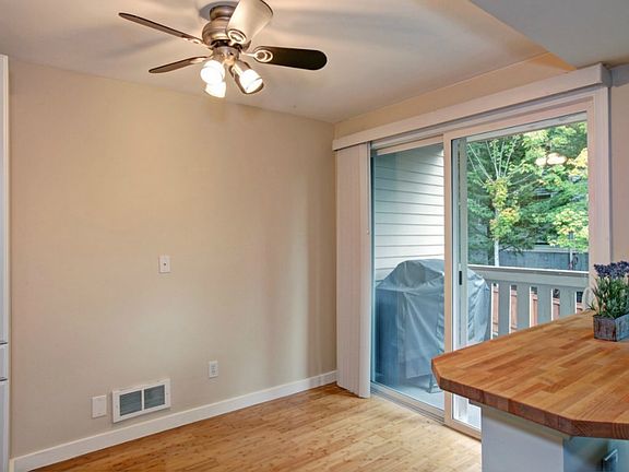 4th image of 7217 NE 175th St Unit 107