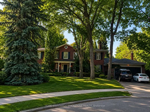 2 Zaharias Ct, Toronto, ON M2L 2H6