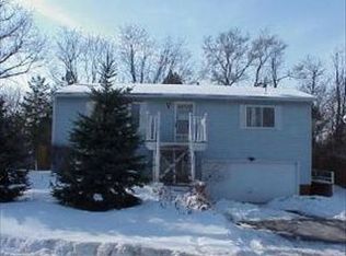 2911 Michael St, Wonder Lake, IL 60097