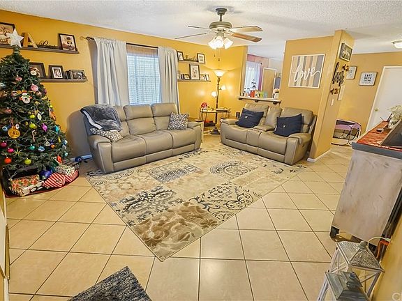 4th image of 10964 Willowbrook Ave