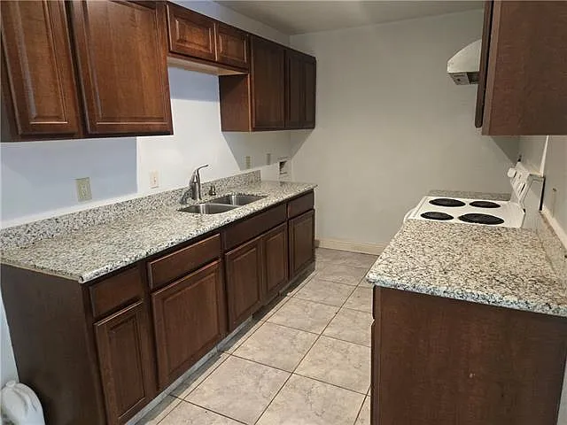 2 bed, 1.0 bath, 1050 sqft, $1,175 — Photo 4