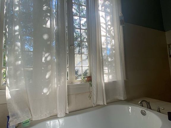 5th image of 3234 Ursulines Ave