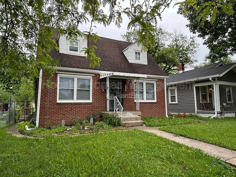 1509 N Chester Ave — Photo 2