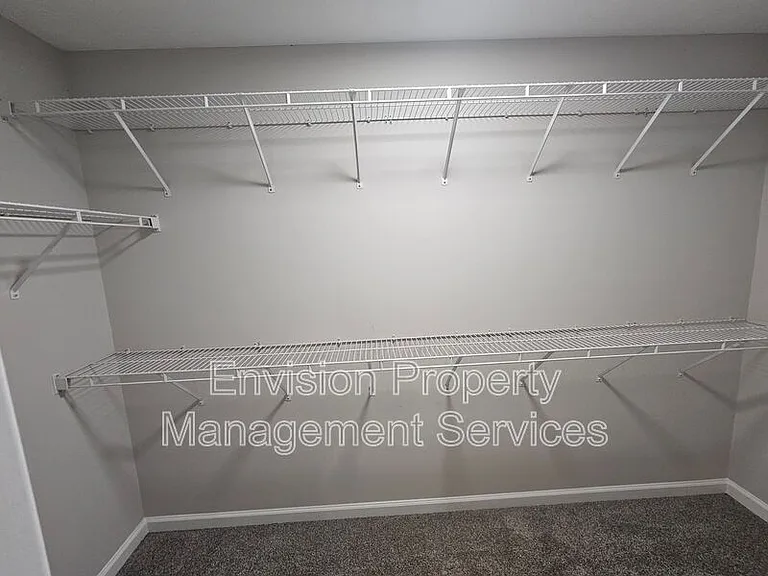 479 Lakeshore Dr — Photo 13