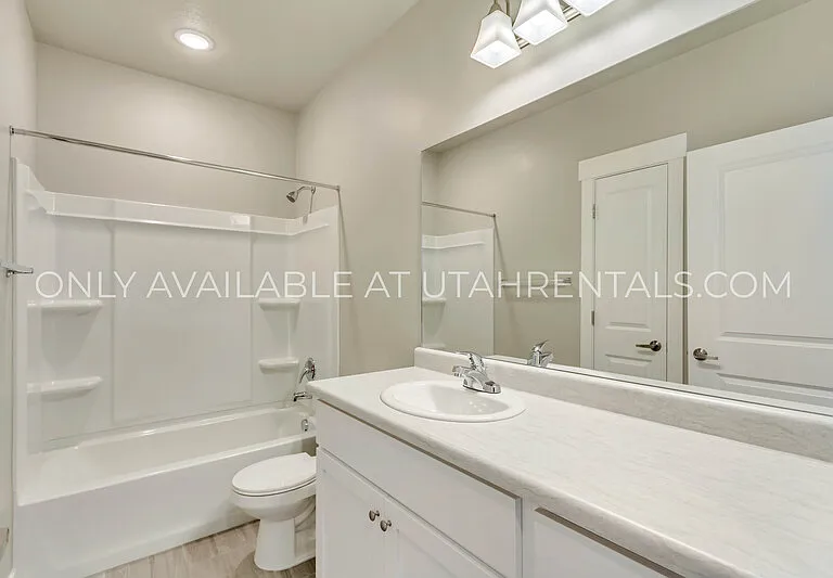 1128 S 820 E #1202 — Photo 21