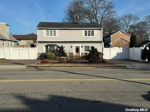 1107 Park Boulevard, Massapequa Park, NY 11762