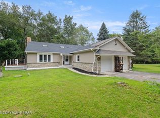11 Potomac Ln, Albrightsville, PA 18210