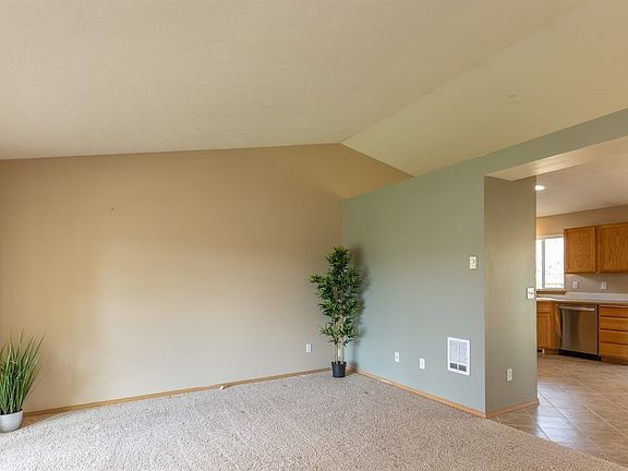 5th image of 519 S Lucille Ct