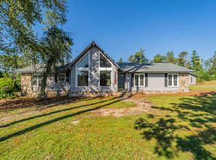 207 Touchton Dr, Douglas, GA 31533