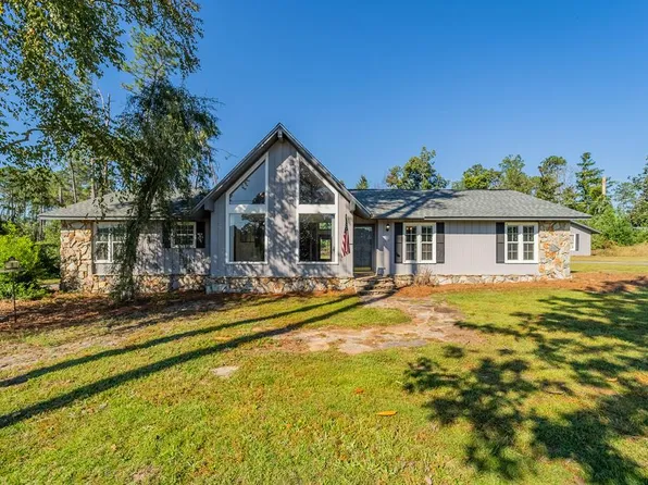 207 Touchton Dr, Douglas, GA 31533