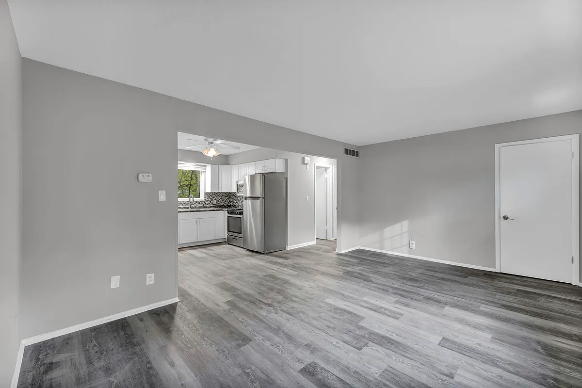 Building Photo - 233 Randel Ave