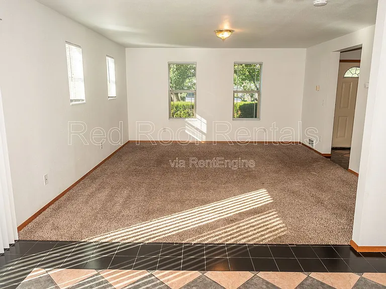211 Varner Ave NE #2 — Photo 17