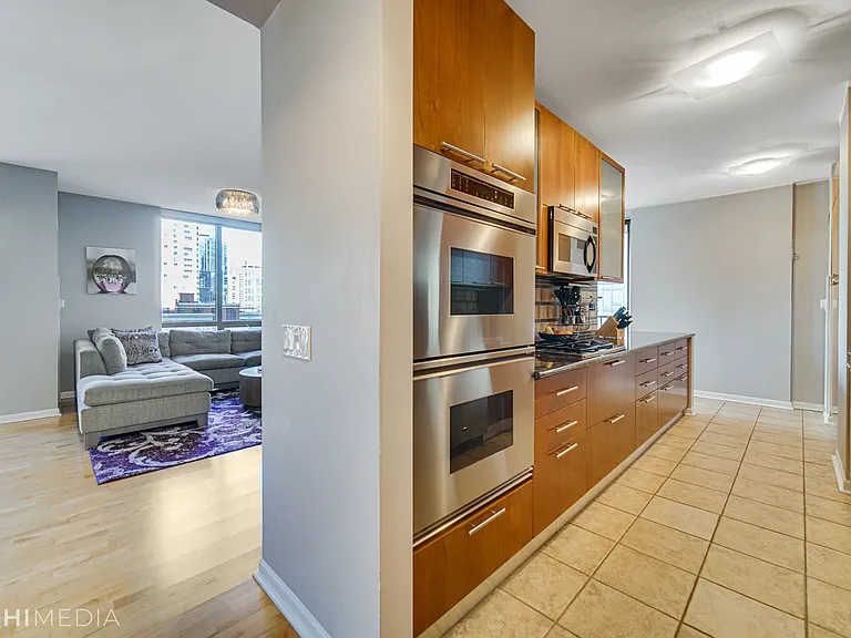 635 N Dearborn St #1105 — Photo 13