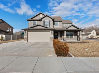 831 E Sandhill Ct, Lehi, UT 84043