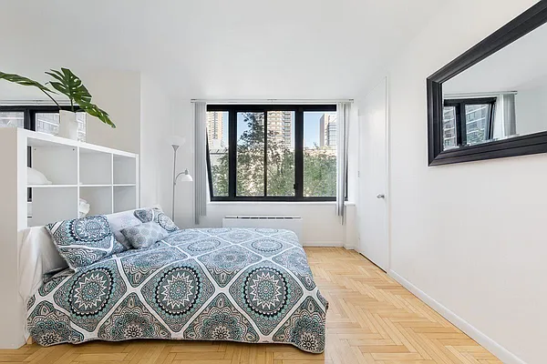 Sold by Compass | media 2